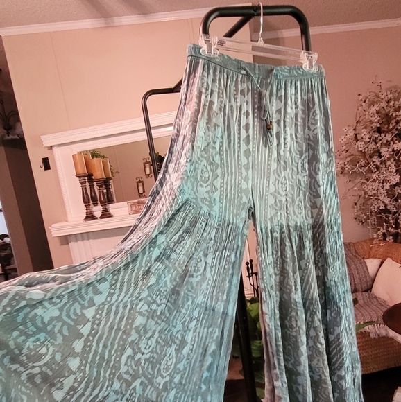 Boho Pants! - Picture 6 of 6